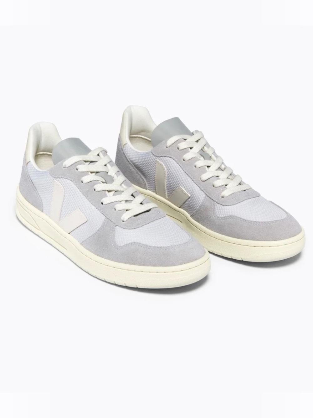 VEJA unisex V-10 Alveomesh Light Grey Sneakers - sz US 6 / EU 37